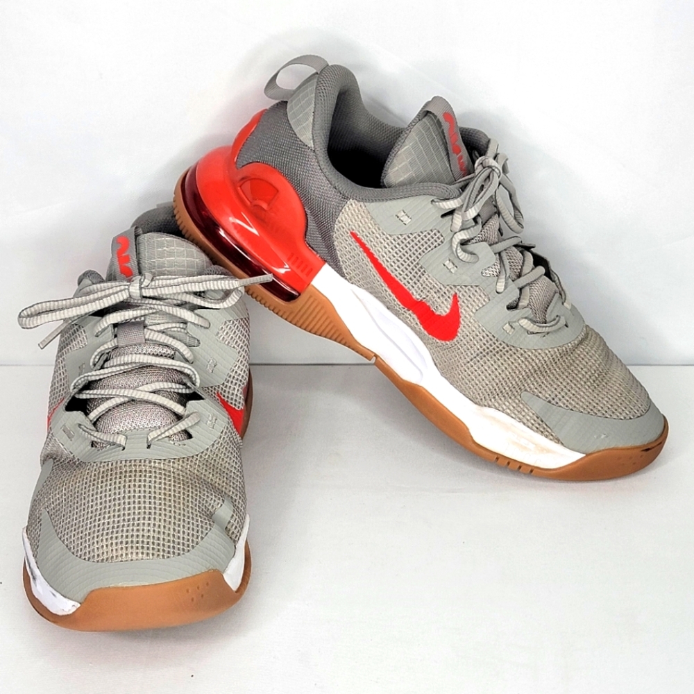 Nike Air Max Alpha sneakers in Gray and Red -‎ Size 8.5 (M); 10 (W) P1273
